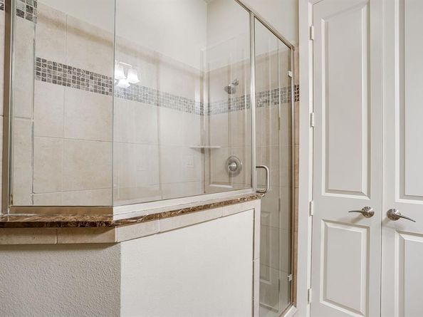 2800  Sandage Avenue  105, Fort Worth Texas 76109