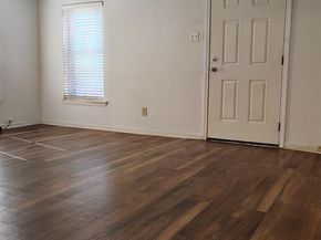 3718 N Westmoreland Road , Dallas Texas 75212