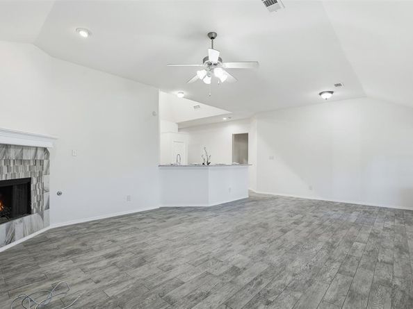 10716  Lipan Trail , Fort Worth Texas 76108