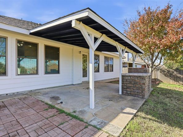 10716  Lipan Trail , Fort Worth Texas 76108