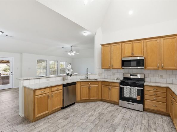 10716  Lipan Trail , Fort Worth Texas 76108