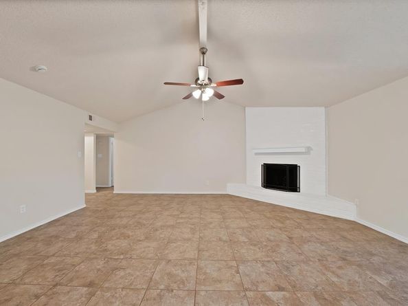 4807  Crestmont Court , Arlington Texas 76017