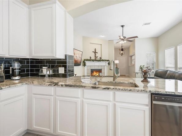 1808  Forsythe Drive , Savannah Texas 76227