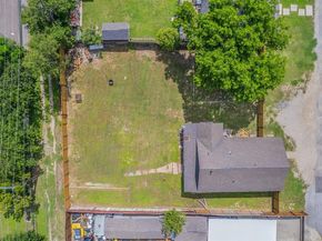 122 W Grand Prairie Road , Grand Prairie Texas 75051