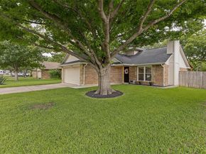 537  Blue Haze Drive , Fort Worth Texas 76108