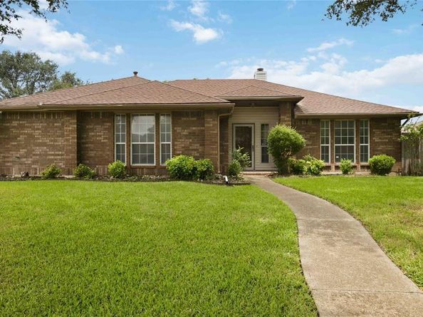 1403 Baker, Cedar Hill Texas 75104