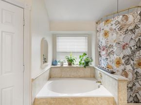 7025  Escondido Drive , Arlington Texas 76016