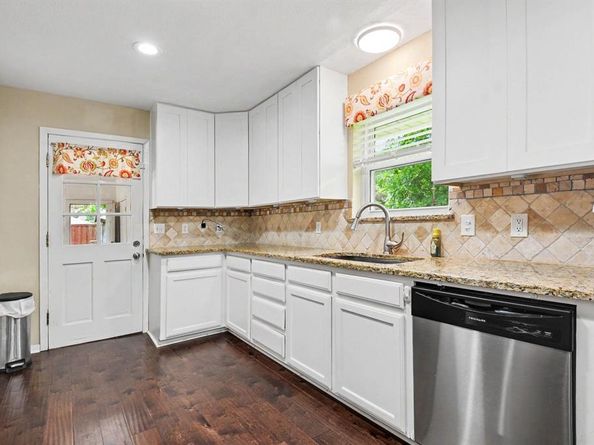 1114  Glouchester Drive , Garland Texas 75040