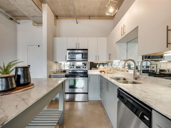 1001  Belleview Street  703, Dallas Texas 75215