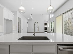 6761  Verandah Way , Irving Texas 75039