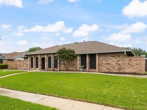 1910  Vista Oaks Drive , Carrollton Texas 75007