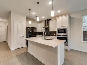 714  Creekwater Lane , Garland Texas 75043