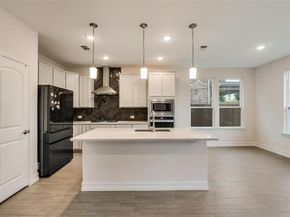 714  Creekwater Lane , Garland Texas 75043