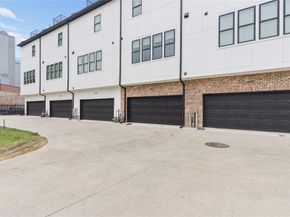 2401  Canton Street  1005, Dallas Texas 75201