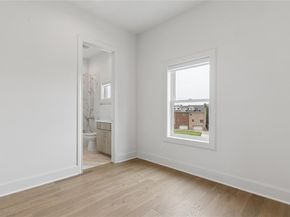 2401  Canton Street  1005, Dallas Texas 75201