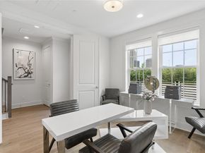 2401  Canton Street  1005, Dallas Texas 75201