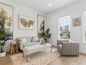 2401  Canton Street  1005, Dallas Texas 75201