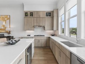 2401  Canton Street  1005, Dallas Texas 75201