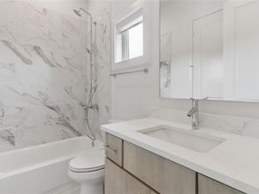 2401  Canton Street  1005, Dallas Texas 75201