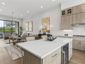 2401  Canton Street  1005, Dallas Texas 75201
