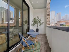 2401  Canton Street  1005, Dallas Texas 75201