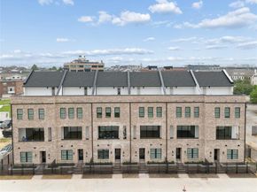 2401  Canton Street  1005, Dallas Texas 75201