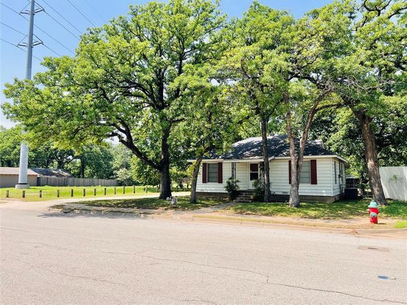 2101  Layton Avenue , Haltom City Texas 76117