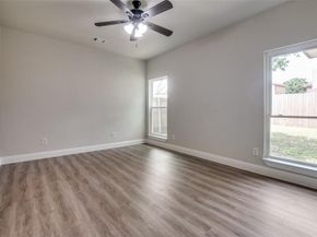 829  Foxridge Drive , Arlington Texas 76017