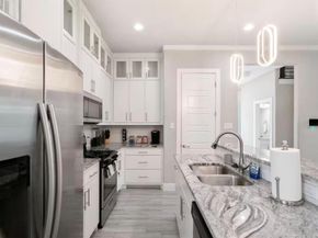 3351  Canada Drive , Dallas Texas 75212