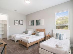 3351  Canada Drive , Dallas Texas 75212