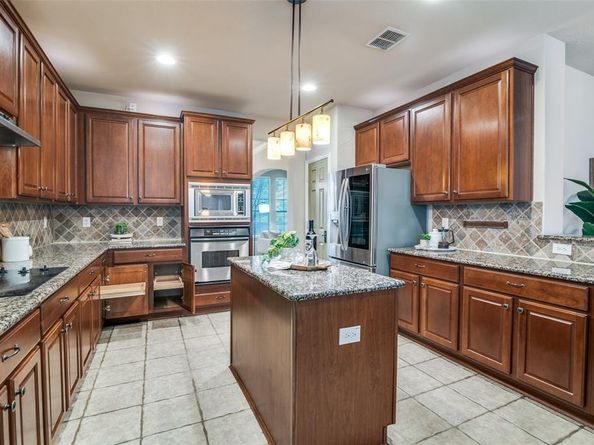 1318  Coastal Drive , Garland Texas 75043