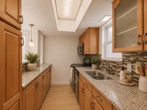 4023  Wycliff Avenue  204, Dallas Texas 75219