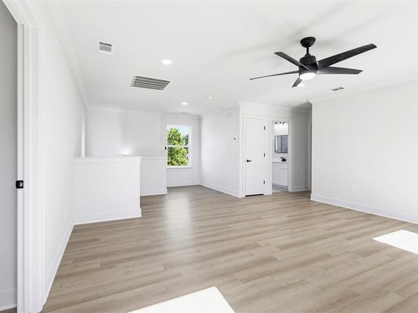 1517  Avenue D  , Fort Worth Texas 76104