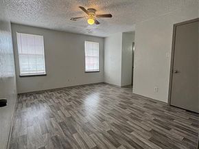 8005  Rothington Road  17, Dallas Texas 75227