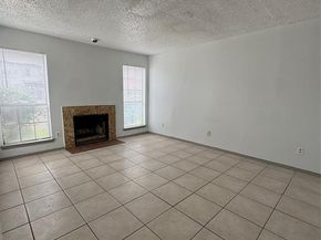 8005  Rothington Road  17, Dallas Texas 75227