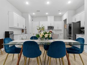 1903  Melinda Lane , Farmers Branch Texas 75234