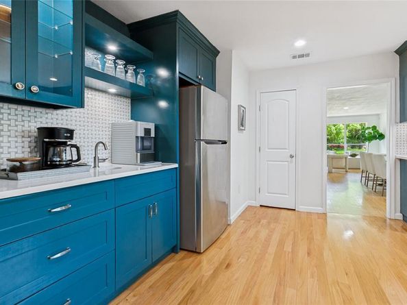 6405  Glennox Lane , Dallas Texas 75214