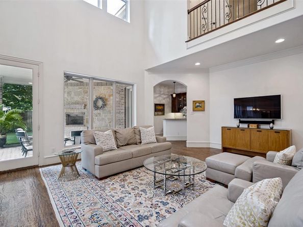 6520  Sondra Drive , Dallas Texas 75214