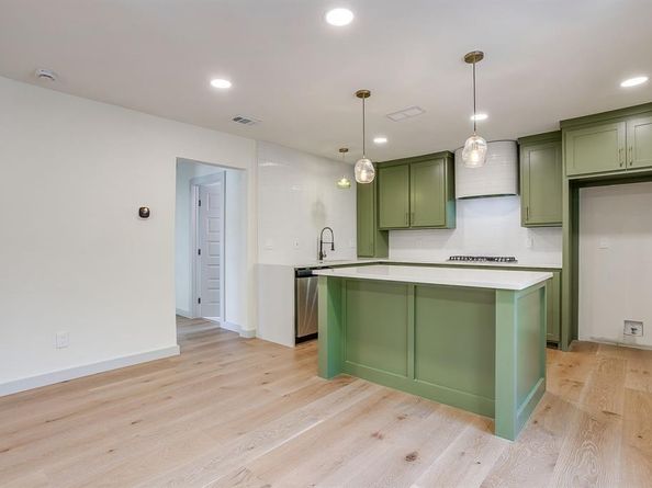 2704 W Biddison Street , Fort Worth Texas 76109