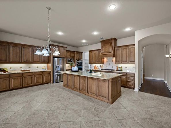 2524  Hayloft Way , Plano Texas 75075