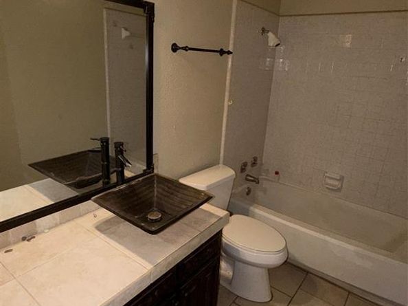 925  Highcrest Drive , Arlington Texas 76017