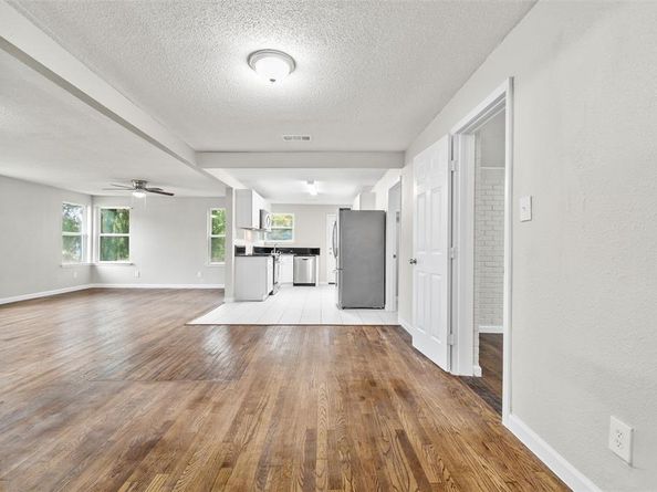 2336  Glencrest Drive , Fort Worth Texas 76119