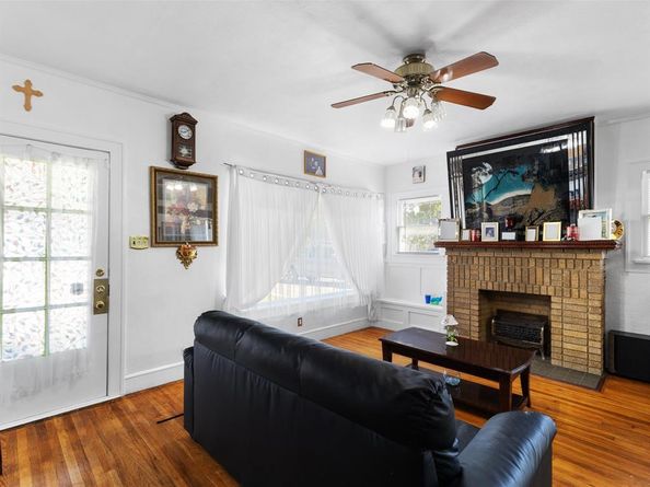 1955  Francis Street , Fort Worth Texas 76164