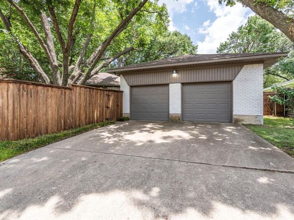 10857  Waterbridge Circle , Dallas Texas 75218