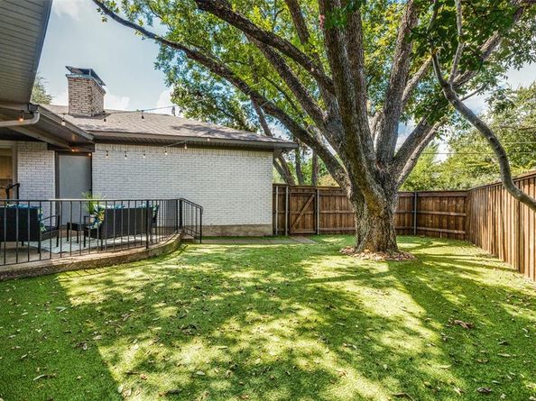 10857  Waterbridge Circle , Dallas Texas 75218