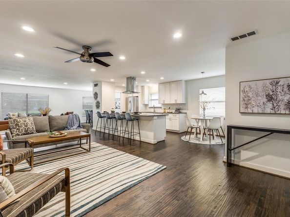 10857  Waterbridge Circle , Dallas Texas 75218