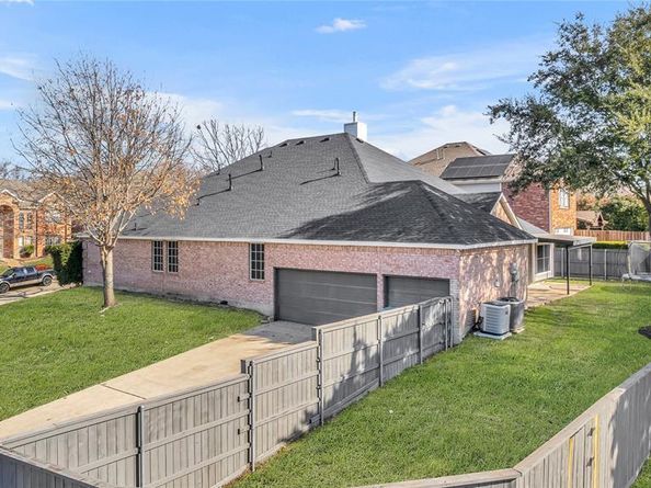 2406  Shorewood Court , Rowlett Texas 75088