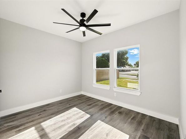 2939  Idaho Avenue , Dallas Texas 75216