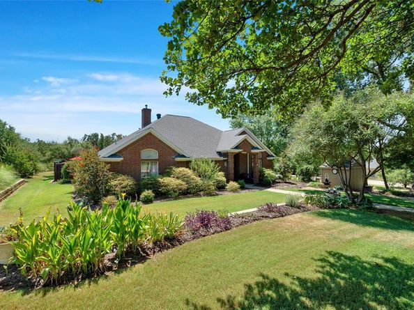 301  Onyx Drive , Oak Point Texas 75068