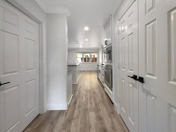 3855  Crest Cove Circle , Dallas Texas 75244